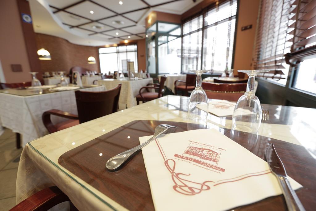 Hotel Au Petit Caporal Maisons-Alfort Ngoại thất bức ảnh