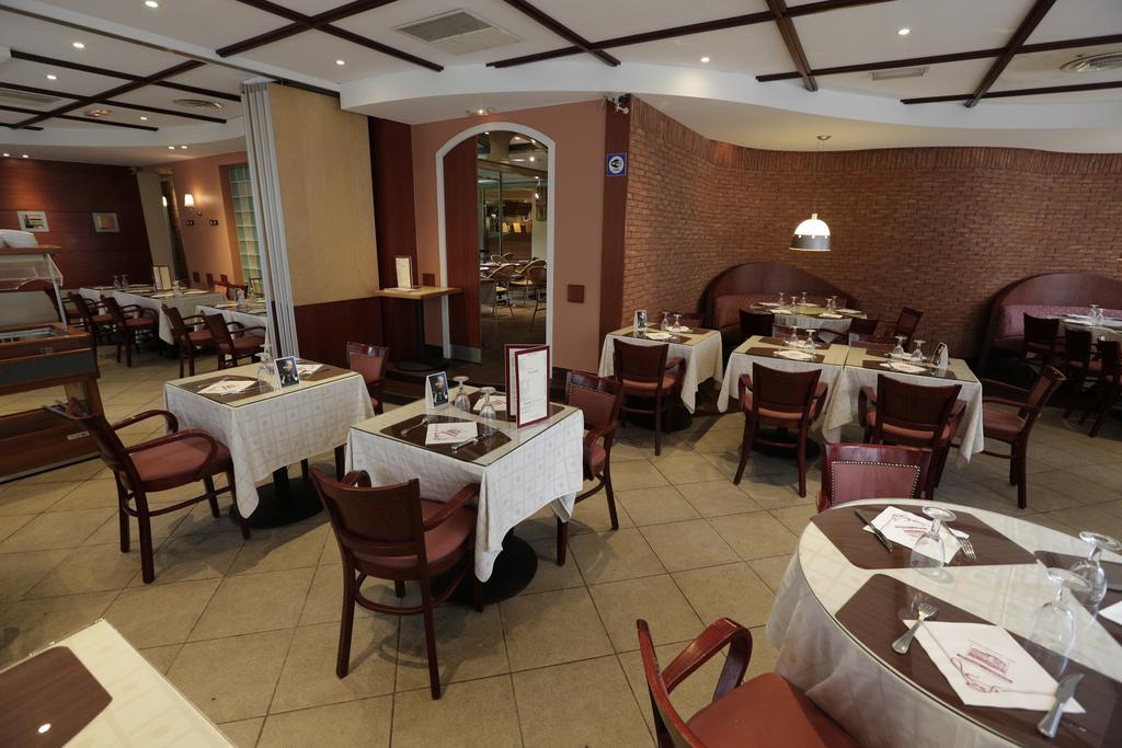 Hotel Au Petit Caporal Maisons-Alfort Ngoại thất bức ảnh